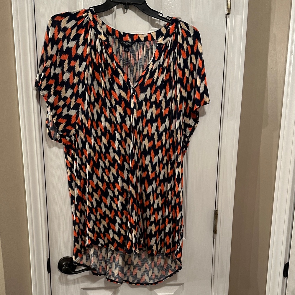 Lucky Brand Short Sleeve V-Neck Geometric Print Top - Black, Orange, Cream
